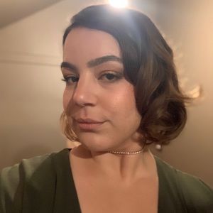 Meet your Posher, Elizabeth